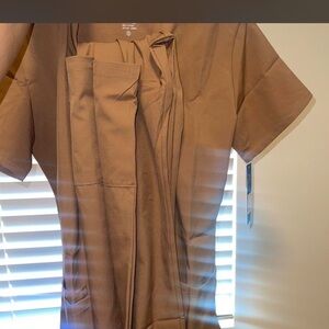 Fashion Nova Taupe Brown Short-Sleeve scrub Set